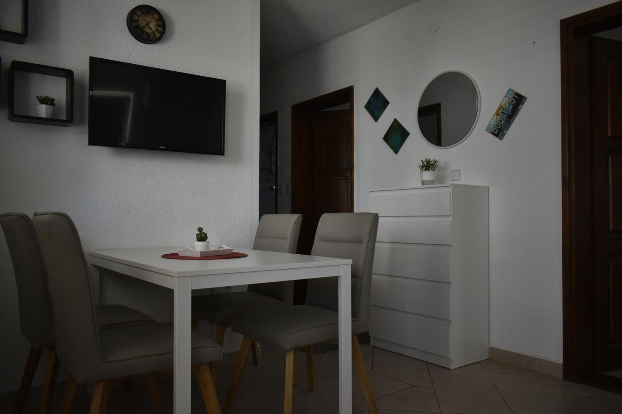 Apartmani Cvangic Vir Eksteriør billede
